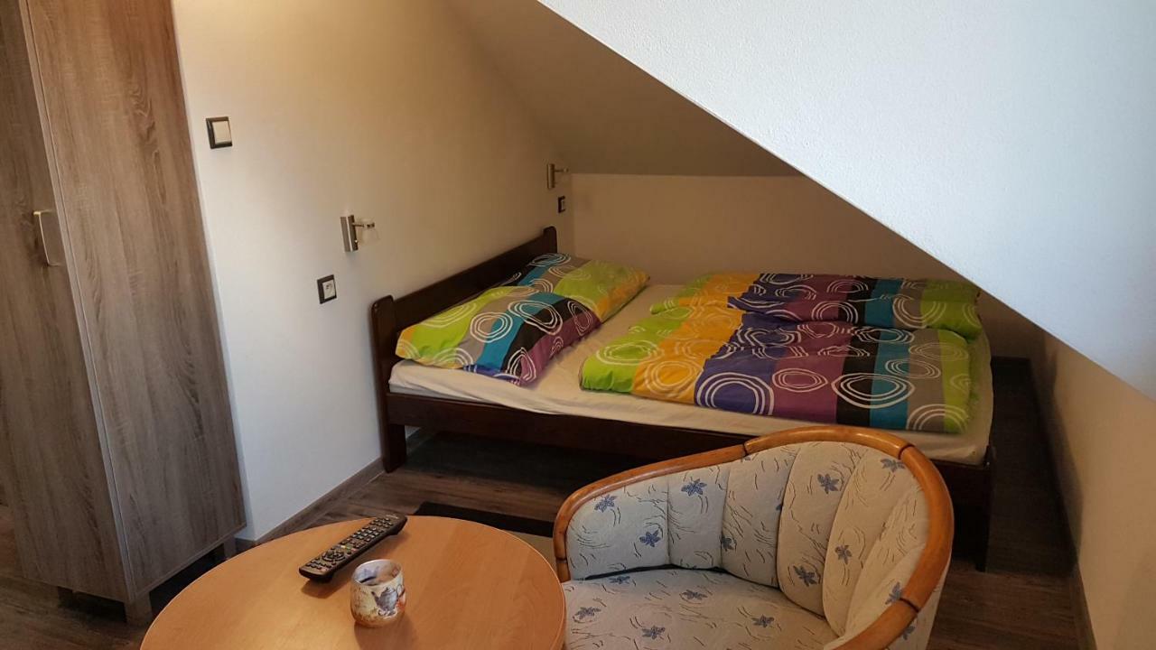 Room With A High Tatras View And Fireplace Štrba المظهر الخارجي الصورة